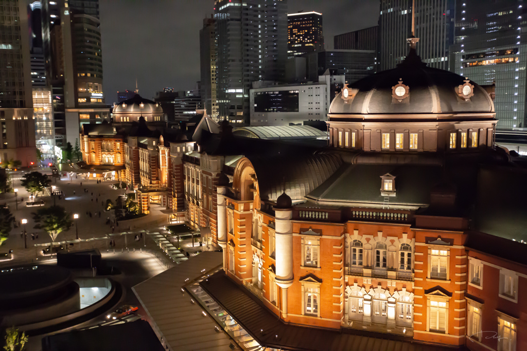 KITTE展望ガーデンからの東京駅