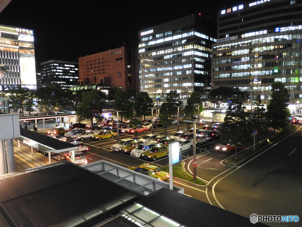 夜の博多駅