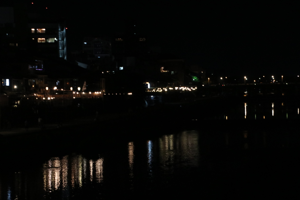 夜の鴨川