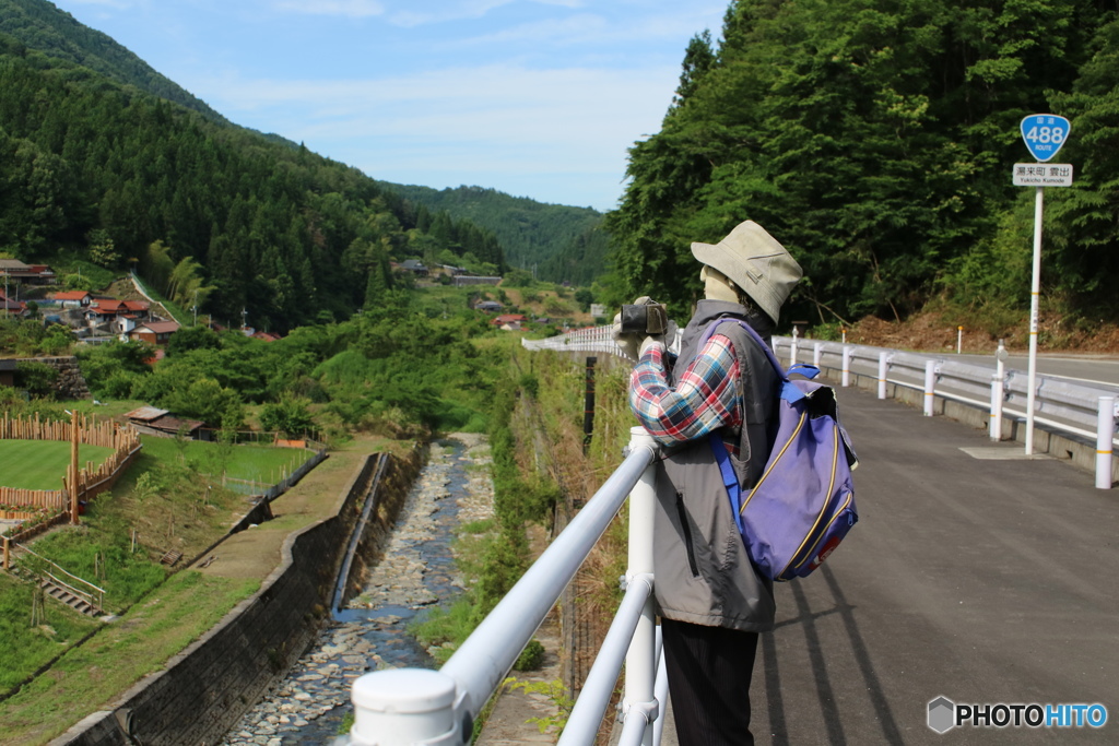 微動だにしないカメラマン