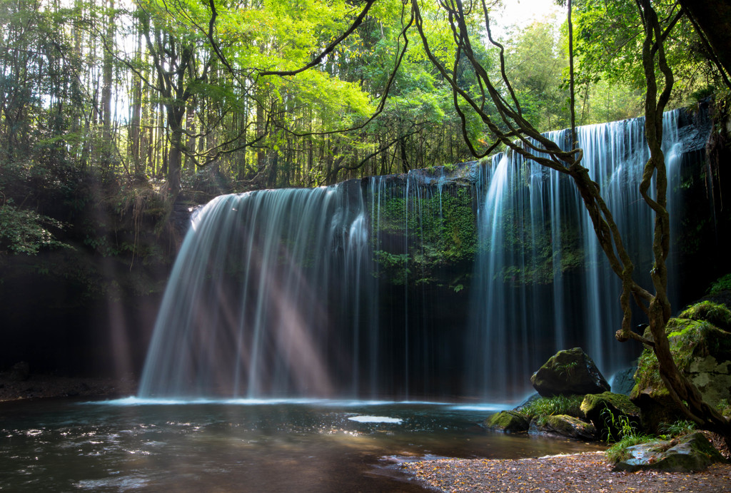 水のカーテン