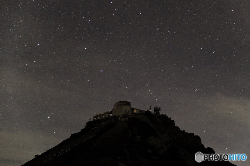 富士山頂の星空