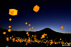 スカイランタン祭り