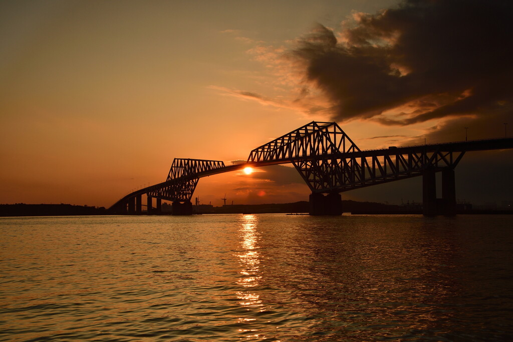 ゲートブリッジに陽が沈む