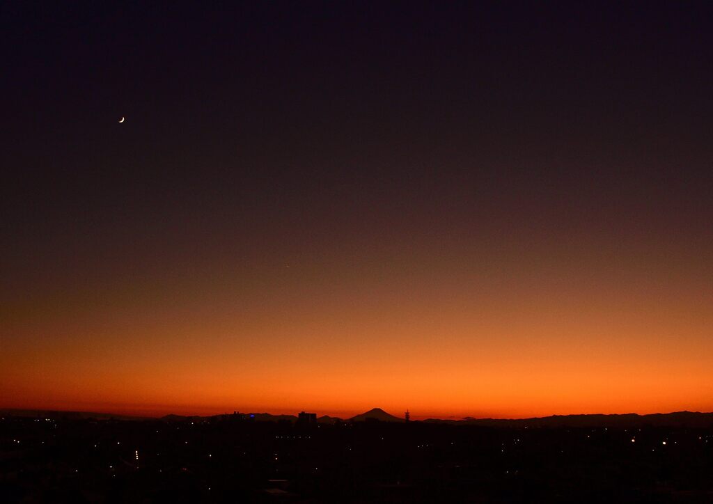 夕焼けに染まる富士