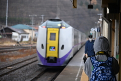 新得駅にて