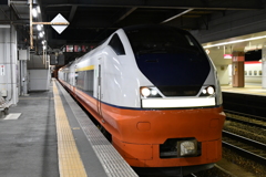 特急「つがる」　秋田駅にて