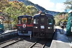 並んで