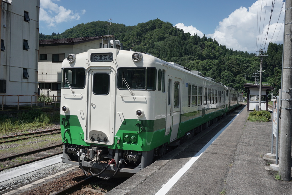 只見線　会津川口駅にて