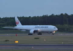 夕暮れの飛行機②