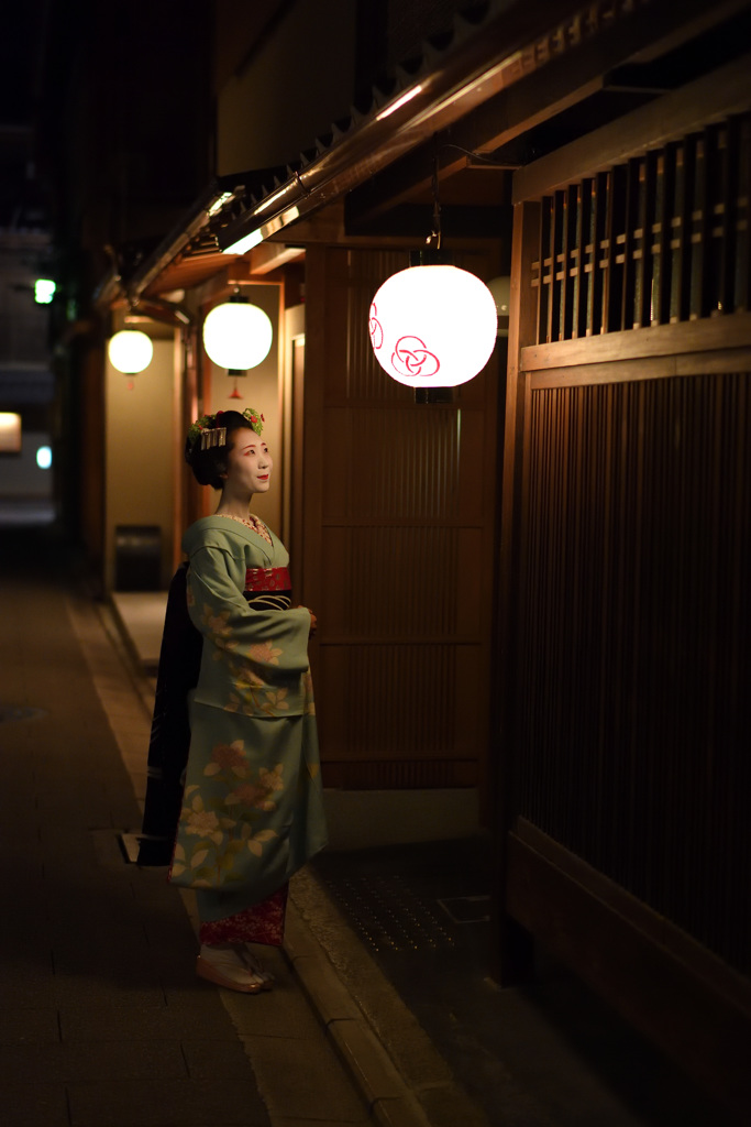 見つめて