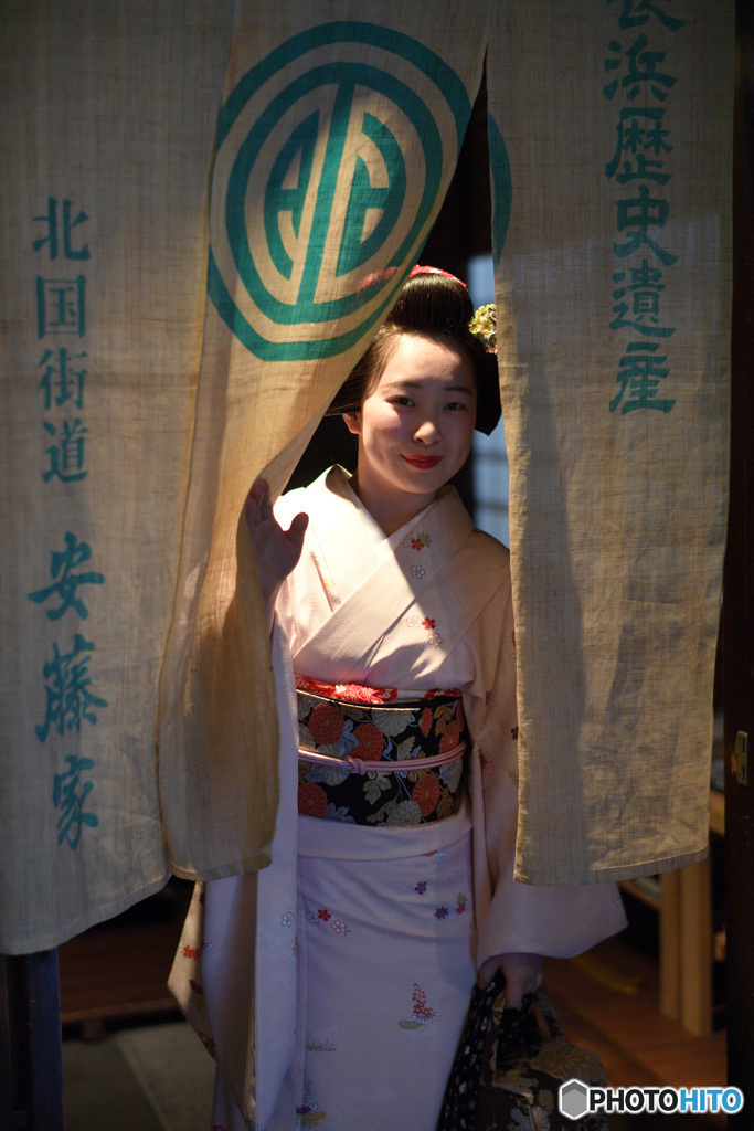 のれん舞妓