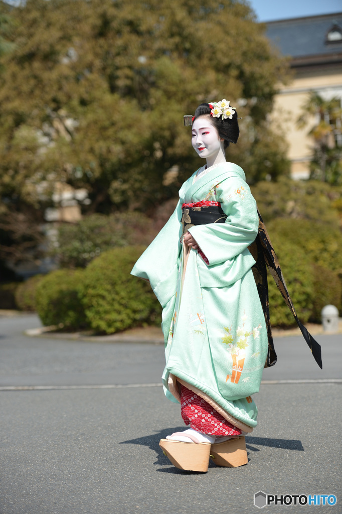颯爽と