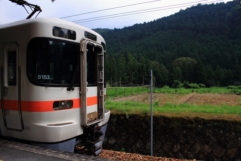 湯谷温泉駅にて