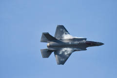 F-35旋回