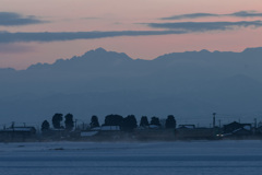 日の出前の列車