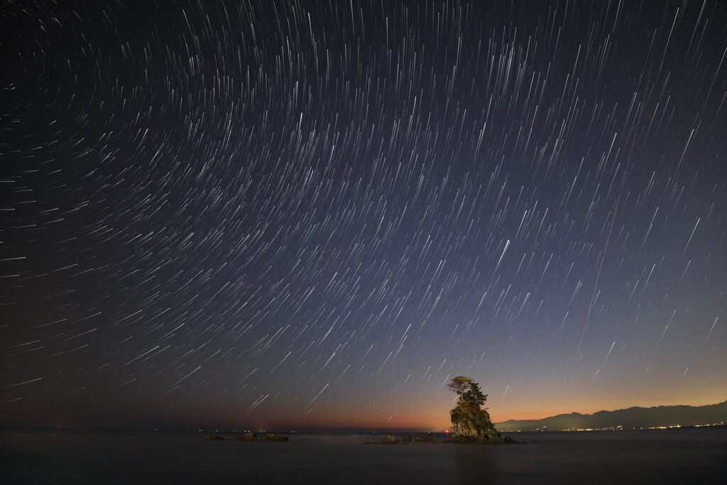 女岩と星空