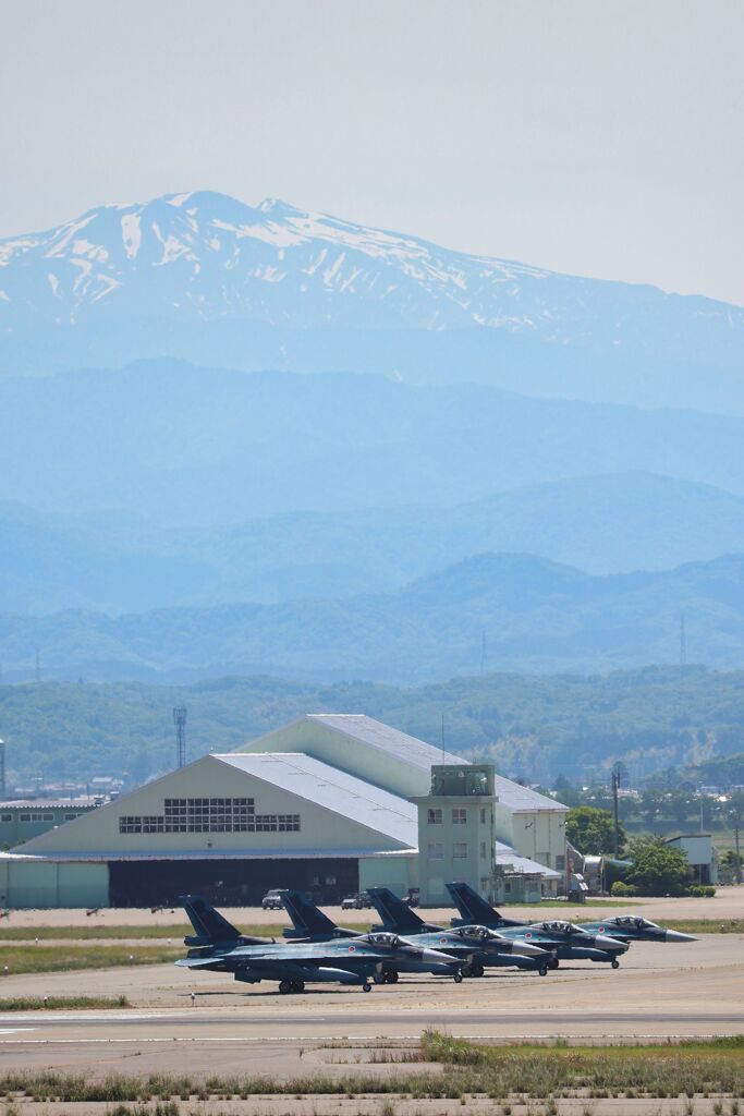 F-2整列、白山とともに