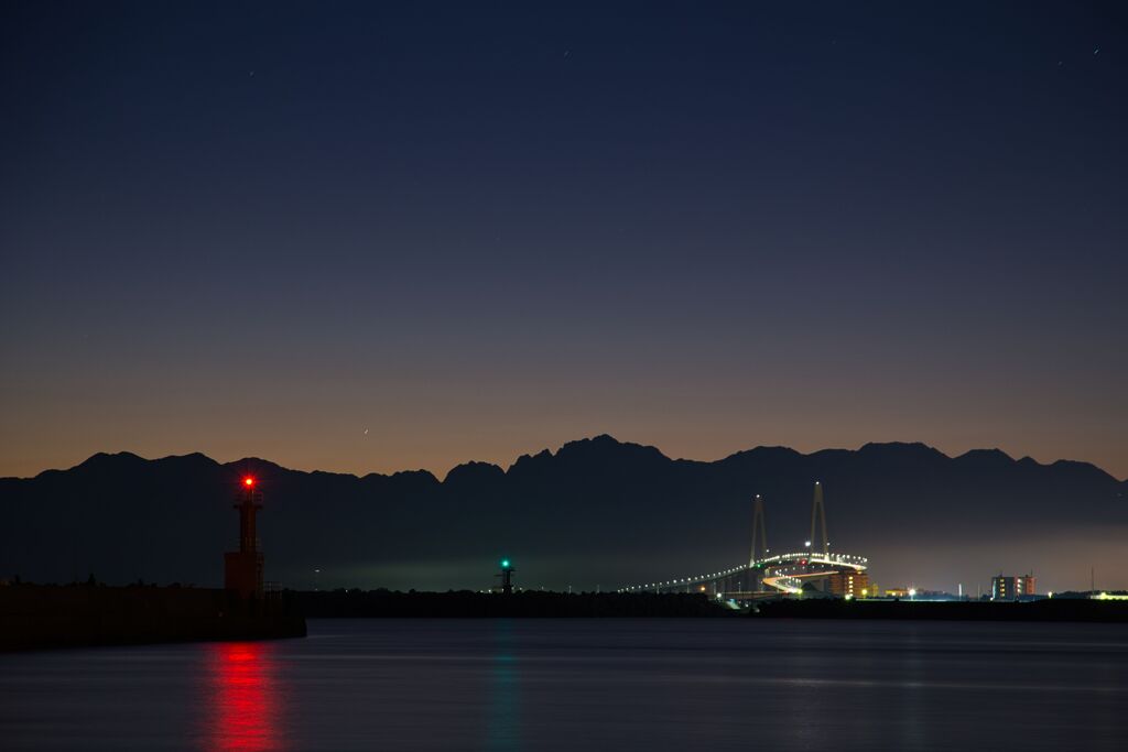 夜明け前