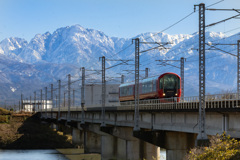 北陸路を快走「雪月花」