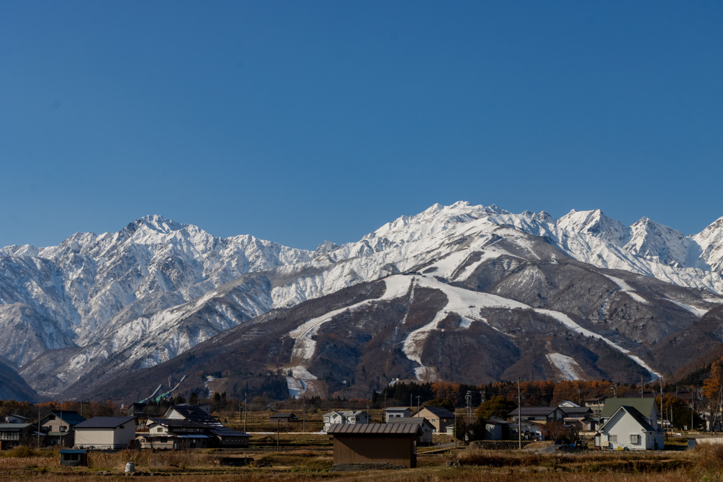 雪を待つ白馬八方尾根スキー場