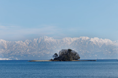 唐島と立山連峰