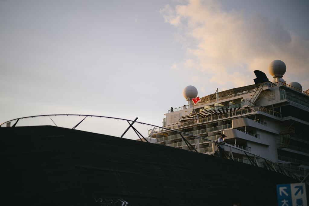 Celebrity MILLENNIUM ③