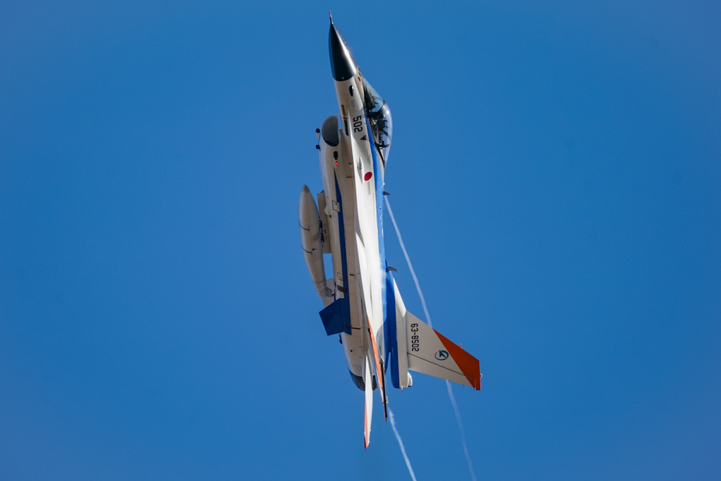 F-2 似顔絵