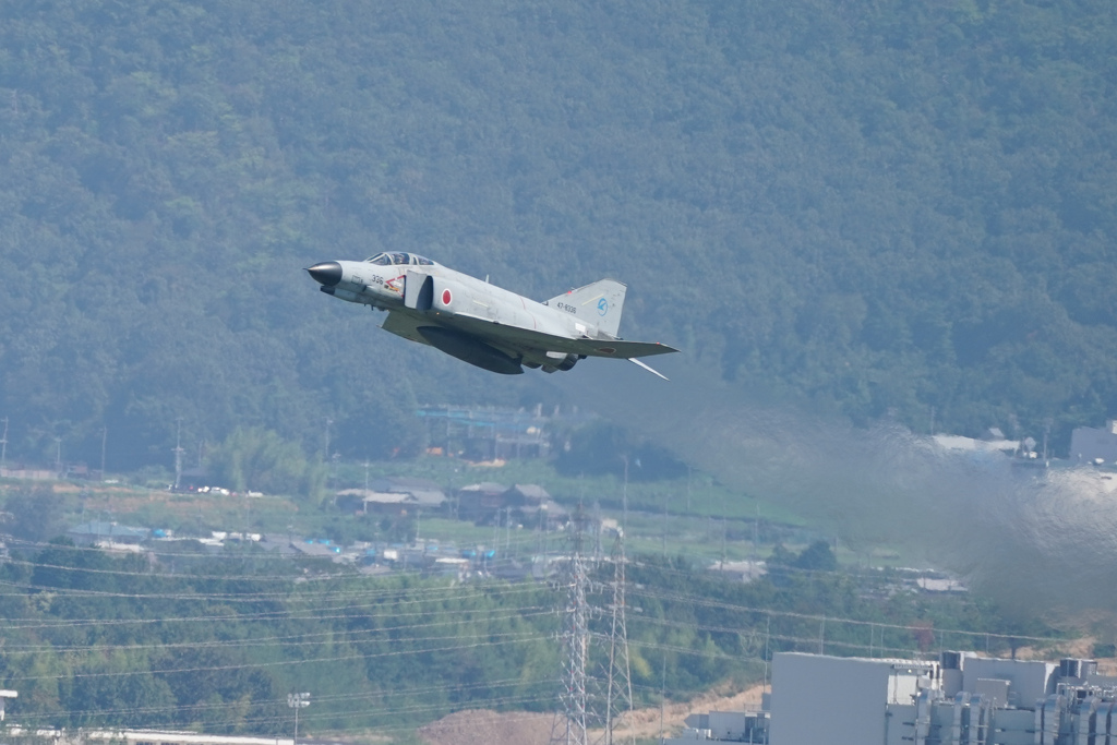 F-4 小松へ