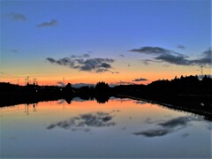 田園と夕空