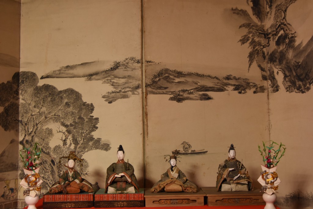 戦乱を乗り越えて‥（江戸雛）