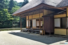 午後2時の影（有備館）