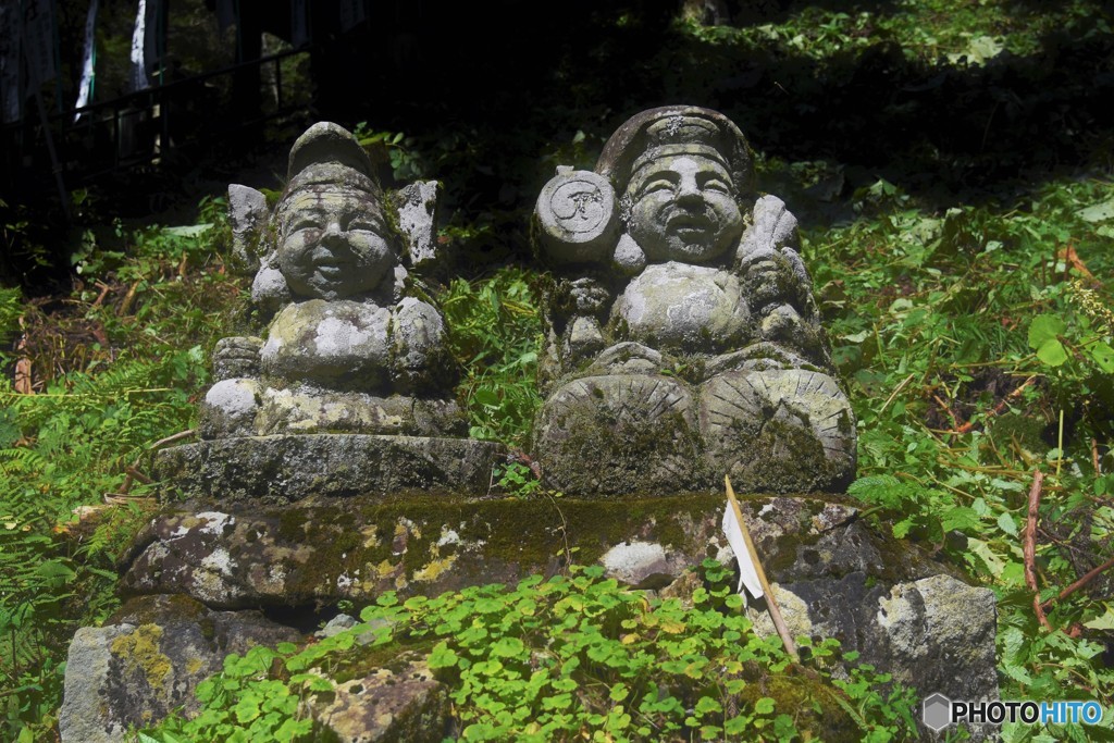 ここに鎮座・・・？