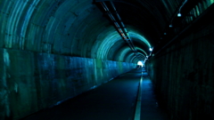 トンネル