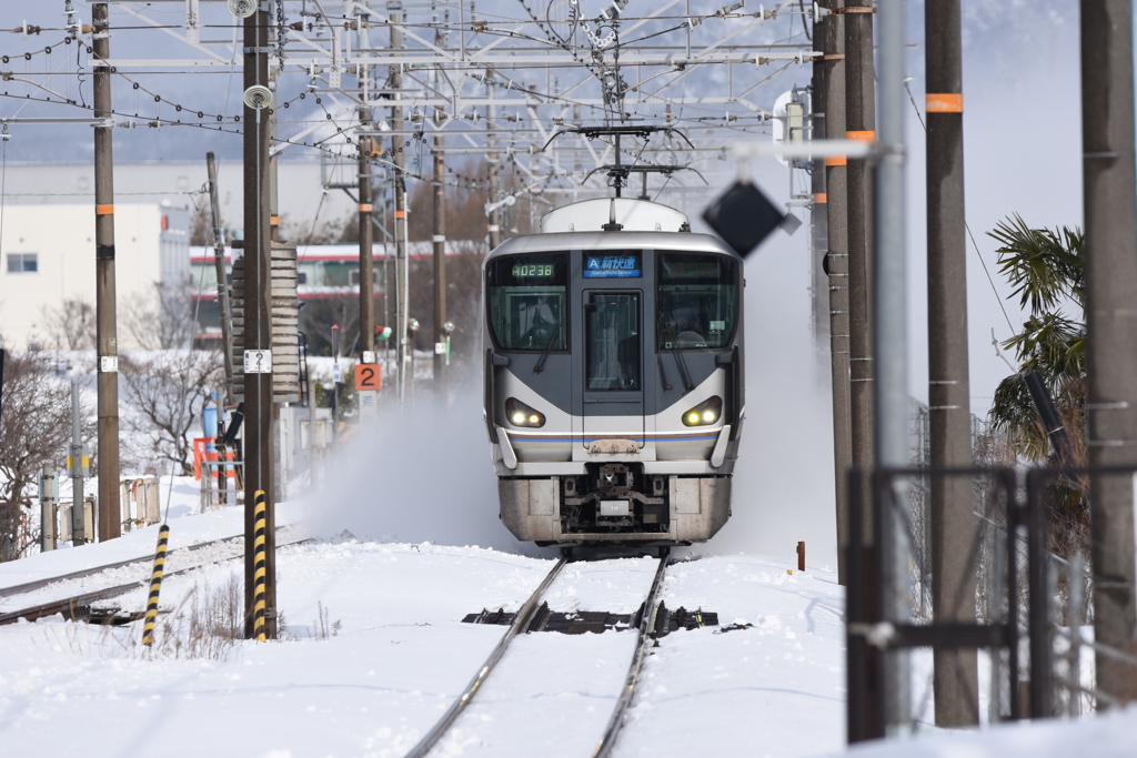 雪と新快速