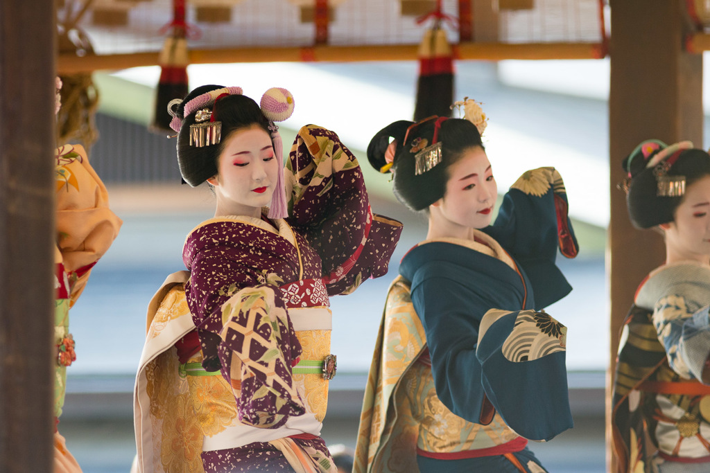 奉納舞