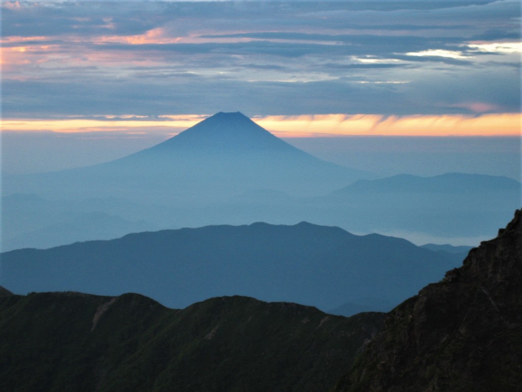 北岳山頂から富士
