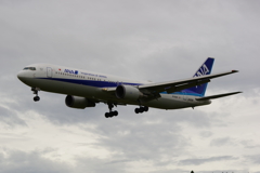 ７６７