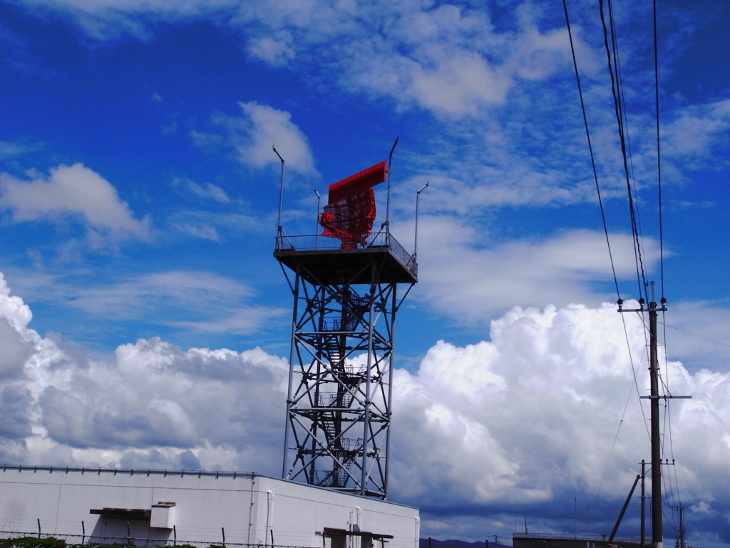 あまりに青い空