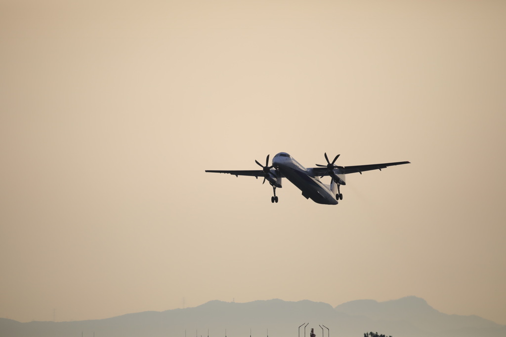 プロペラ機