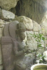 石垣島の石仏