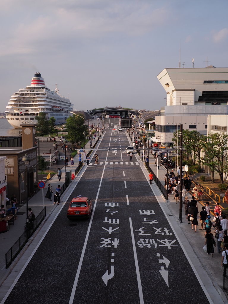 港町の賑わい