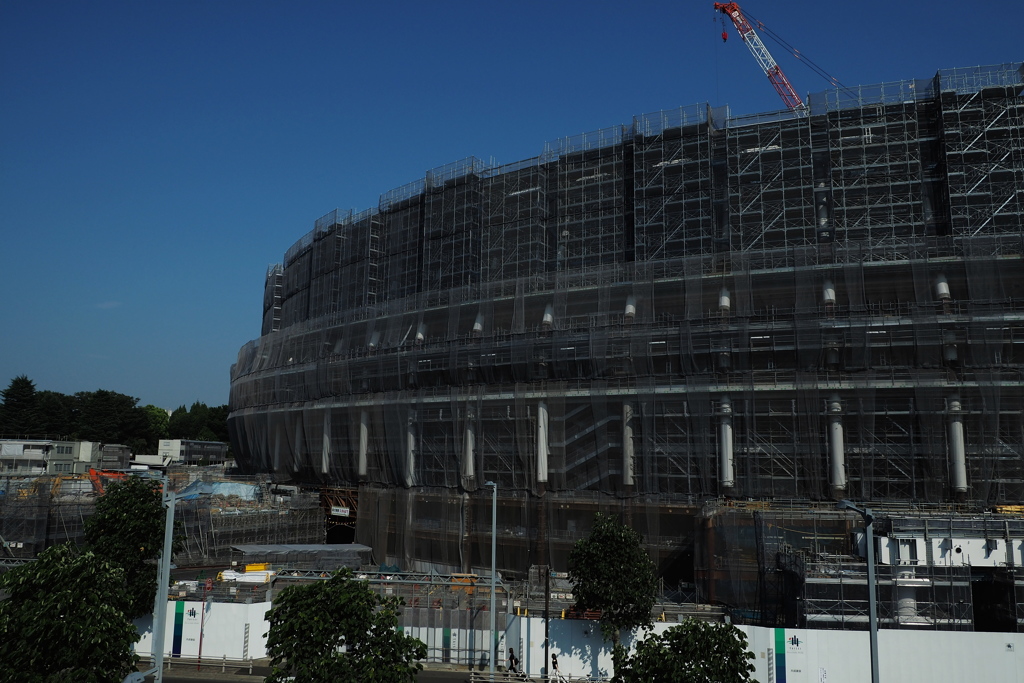 建設中の新国立競技場