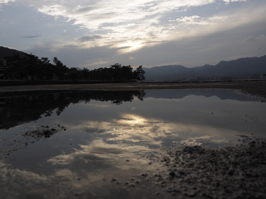 宮島夕焼けリフレクション