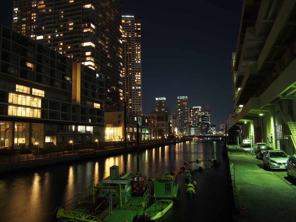 芝浦地区 マンションと倉庫