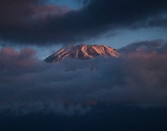 朝の富士山頂