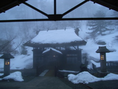 雪の露天を懐かしむ。