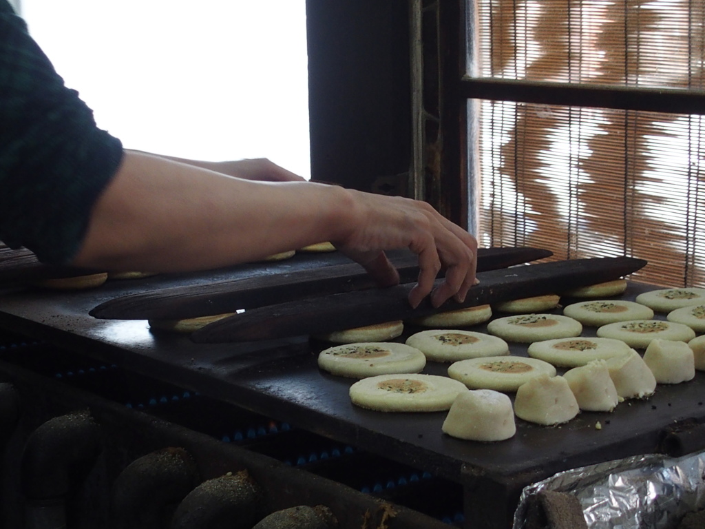 伊賀の堅焼き　ほかほか～