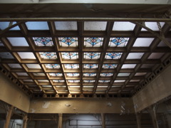 ステンドグラス天井