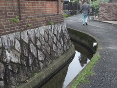 曇り時々雨